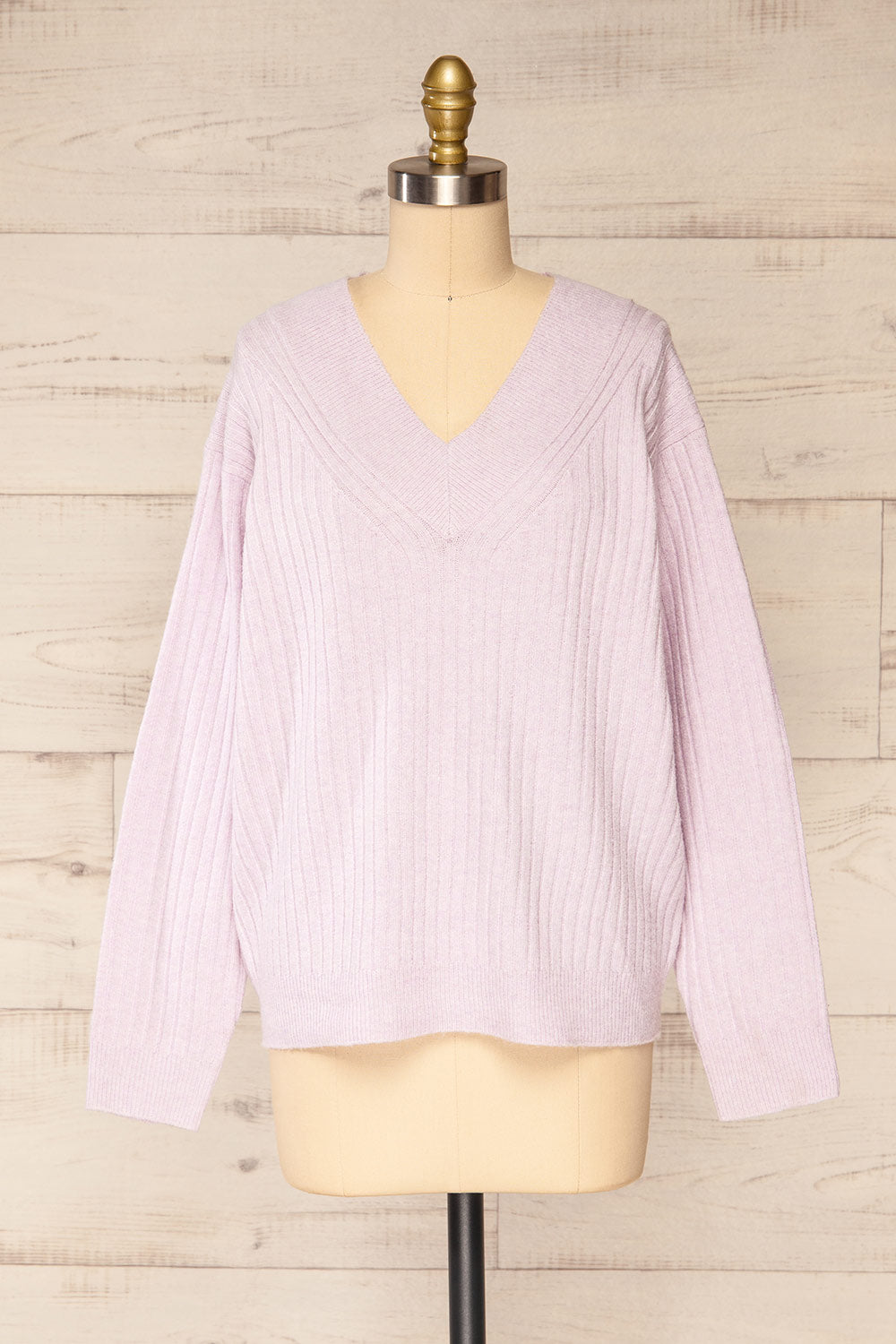 Yolande Lavender V-Neck Ribbed Sweater | La petite garçonne  front view