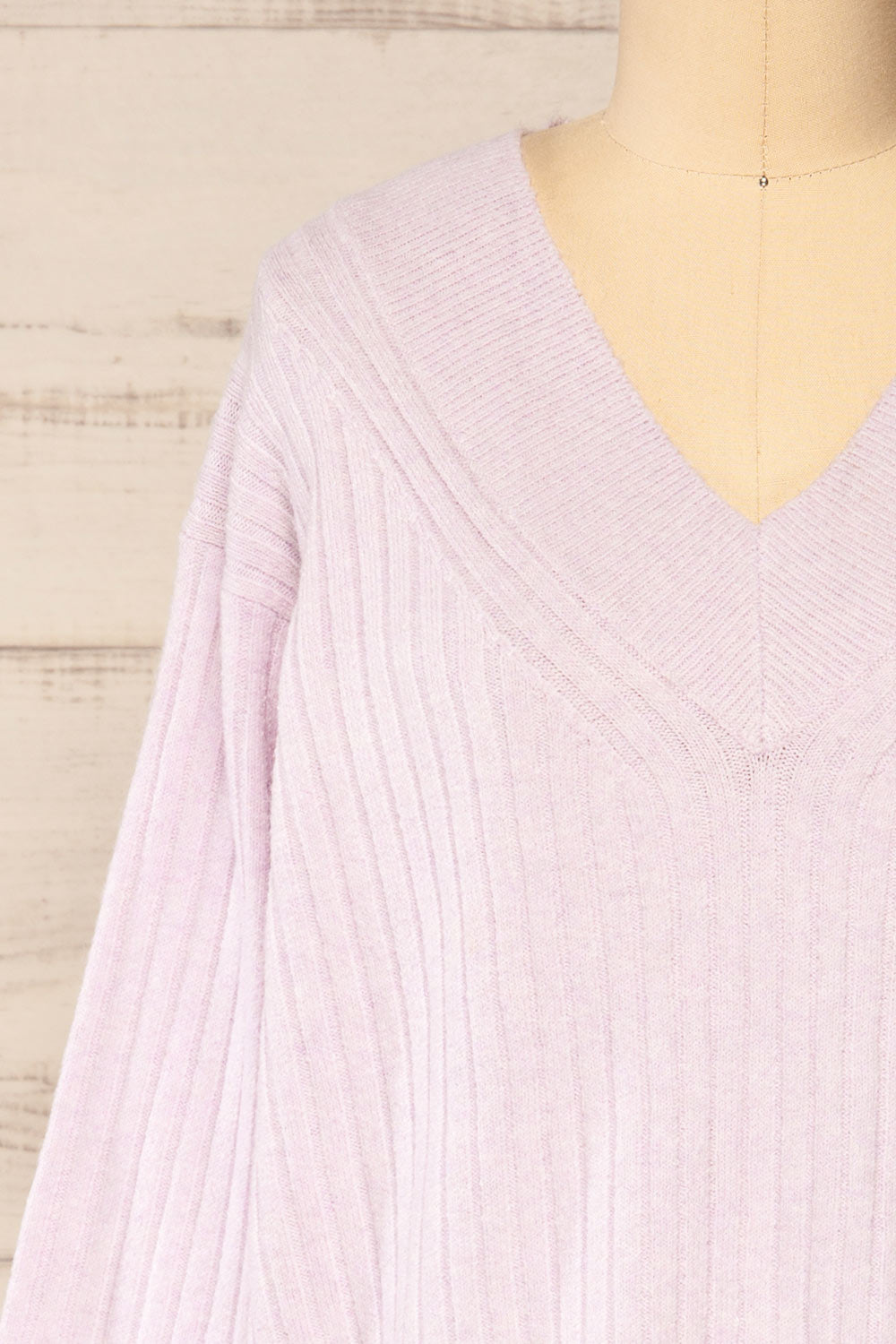 Yolande Lavender V-Neck Ribbed Sweater | La petite garçonne  front close-up