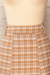 Yu Short A-Line Plaid Skirt | La petite garçonne front close-up