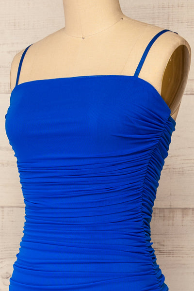 Yurtof Blue Fitted Ruched Midi Dress | La petite garçonne side close-up