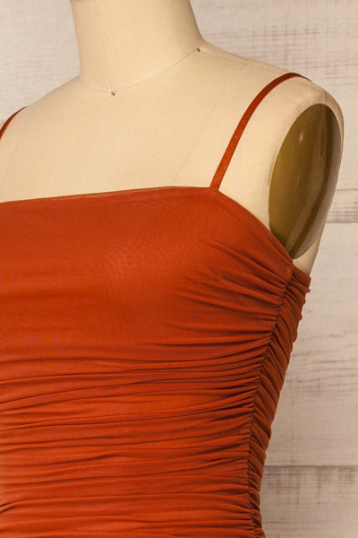 Yurtof Rust Fitted Ruched Midi Dress | La petite garçonne side close-up